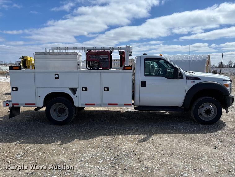 image for item FB3253 2016 Ford F550 utility / service truck