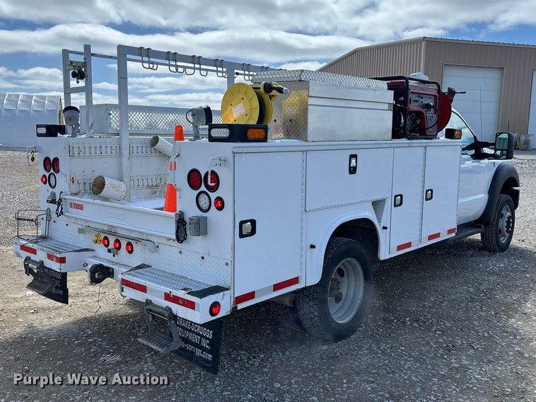 image for item FB3253 2016 Ford F550 utility / service truck