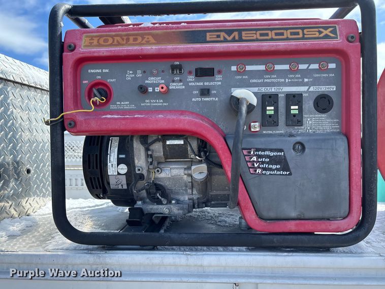 image for item FB3253 2016 Ford F550 utility / service truck