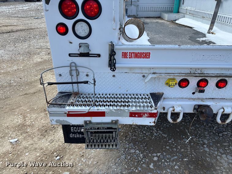 image for item FB3253 2016 Ford F550 utility / service truck