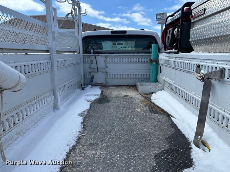 image for item FB3253 2016 Ford F550 utility / service truck