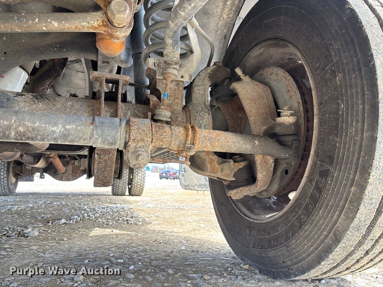 image for item FB3253 2016 Ford F550 utility / service truck