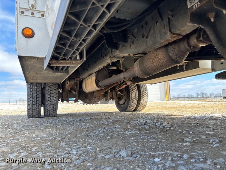 image for item FB3253 2016 Ford F550 utility / service truck