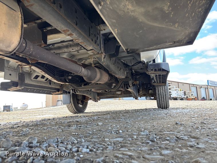 image for item FB3253 2016 Ford F550 utility / service truck