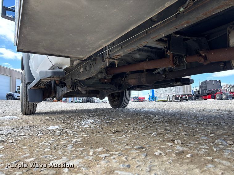 image for item FB3253 2016 Ford F550 utility / service truck