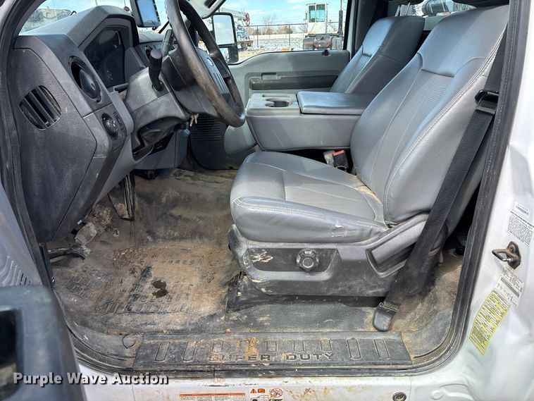 image for item FB3253 2016 Ford F550 utility / service truck