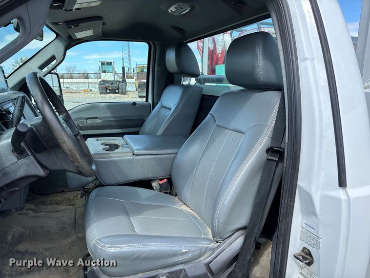 image for item FB3253 2016 Ford F550 utility / service truck