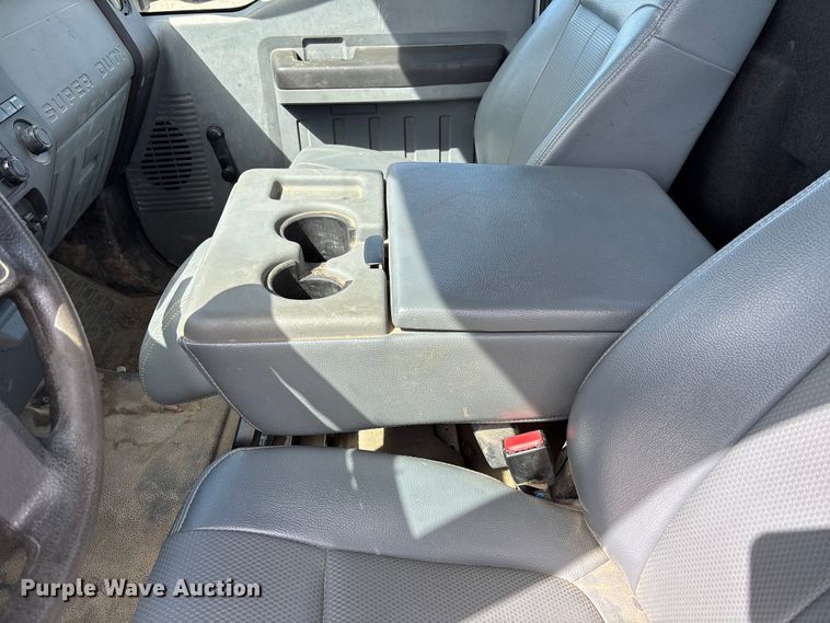 image for item FB3253 2016 Ford F550 utility / service truck