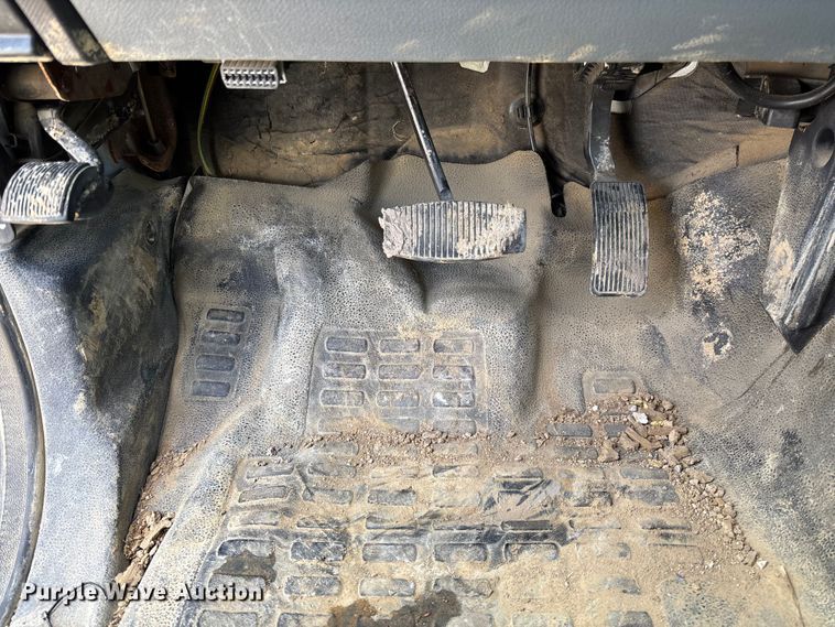 image for item FB3253 2016 Ford F550 utility / service truck