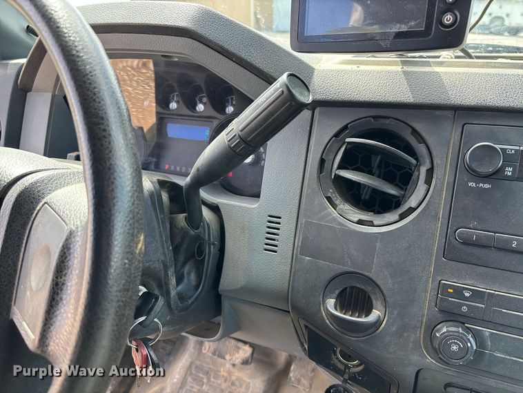 image for item FB3253 2016 Ford F550 utility / service truck