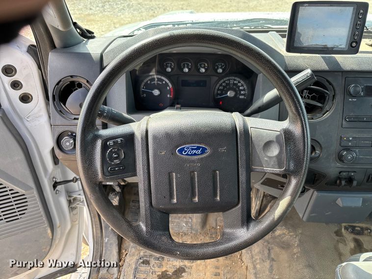 image for item FB3253 2016 Ford F550 utility / service truck