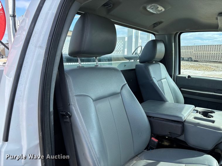 image for item FB3253 2016 Ford F550 utility / service truck