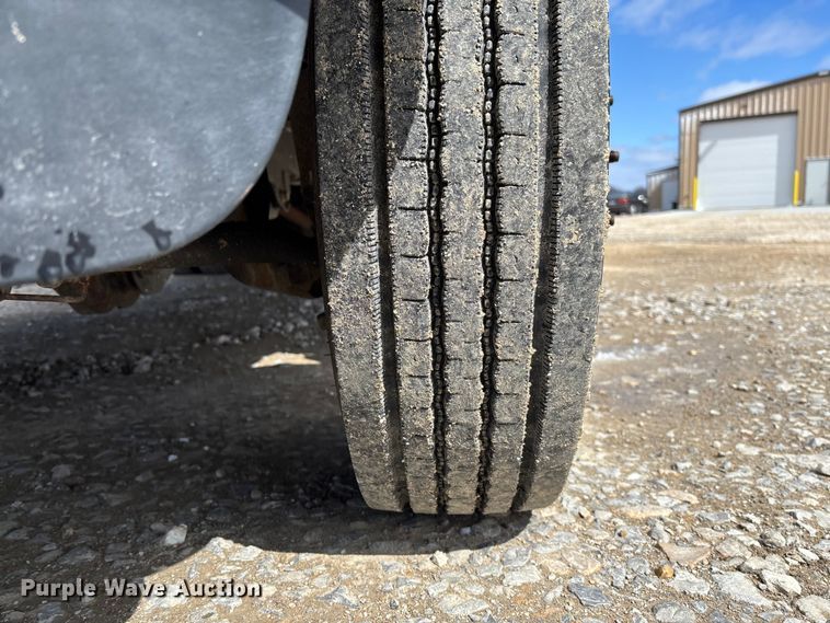 image for item FB3253 2016 Ford F550 utility / service truck