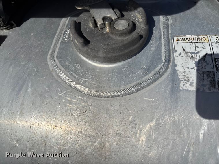 image for item FB3264 2019 Peterbilt 579 semi truck