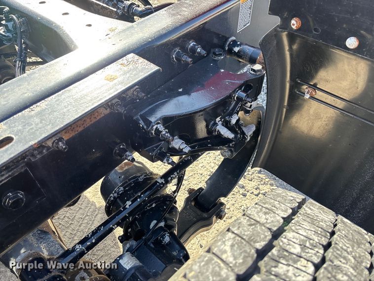 image for item FB3264 2019 Peterbilt 579 semi truck