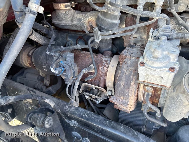 image for item FB3264 2019 Peterbilt 579 semi truck