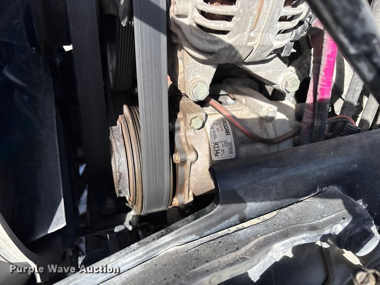 image for item FB3264 2019 Peterbilt 579 semi truck