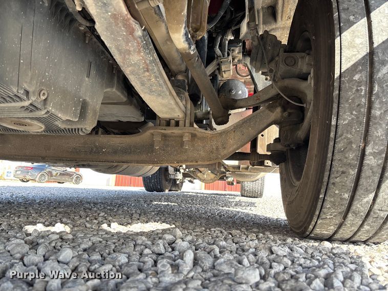 image for item FB3265 2019 Peterbilt 579 semi truck