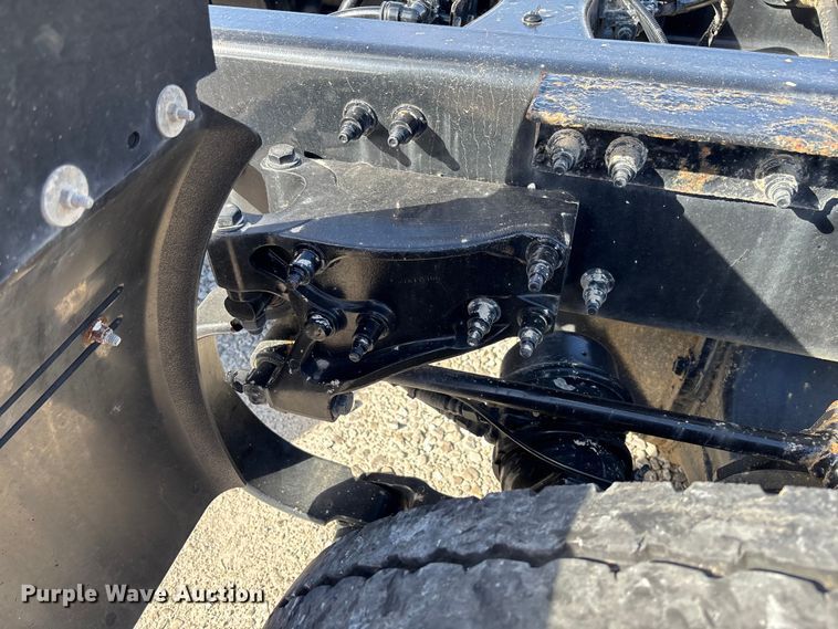 image for item FB3265 2019 Peterbilt 579 semi truck