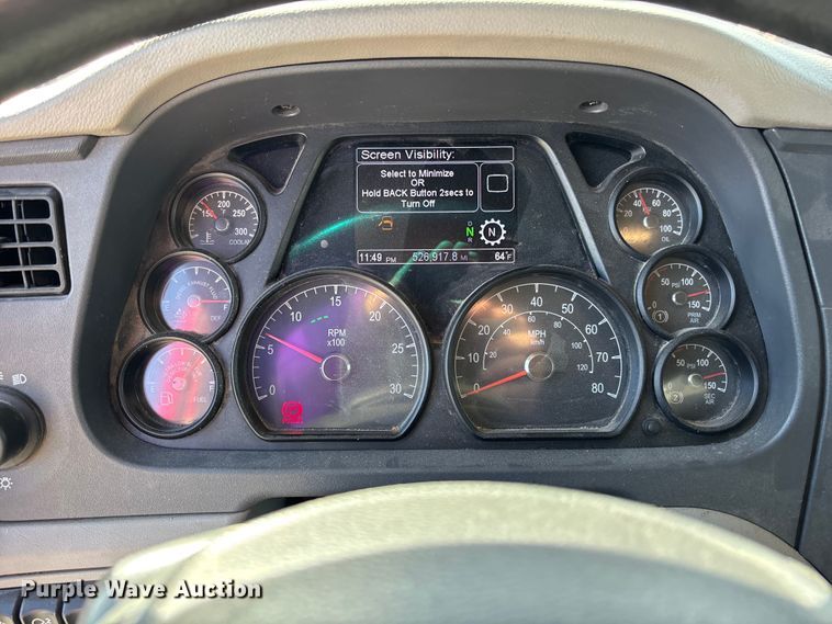 image for item FB3265 2019 Peterbilt 579 semi truck