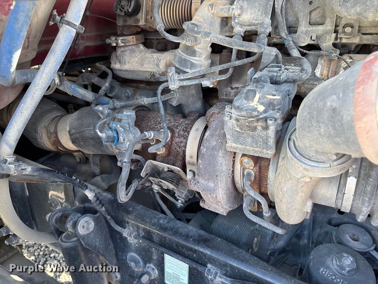 image for item FB3265 2019 Peterbilt 579 semi truck