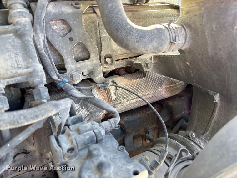 image for item FB3265 2019 Peterbilt 579 semi truck