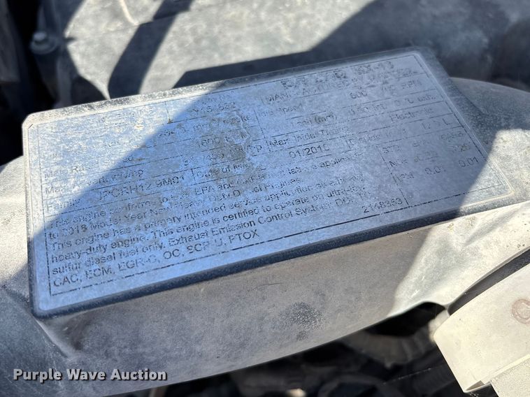 image for item FB3265 2019 Peterbilt 579 semi truck