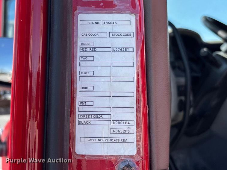 image for item FB3265 2019 Peterbilt 579 semi truck