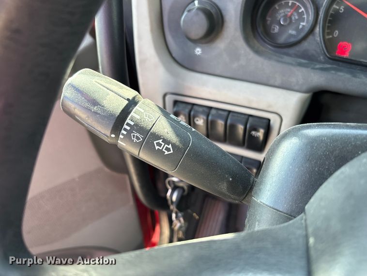 image for item FB3266 2019 Peterbilt 579 semi truck