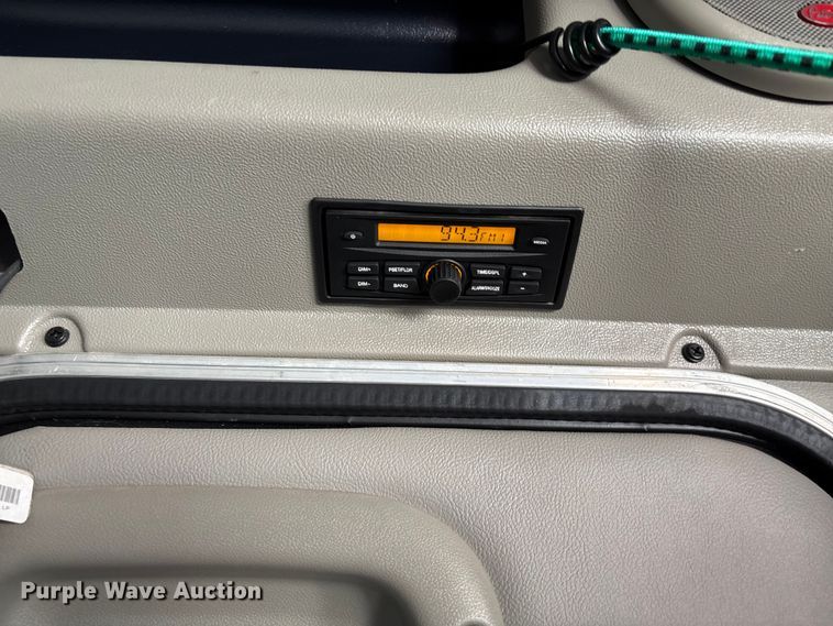 image for item FB3266 2019 Peterbilt 579 semi truck