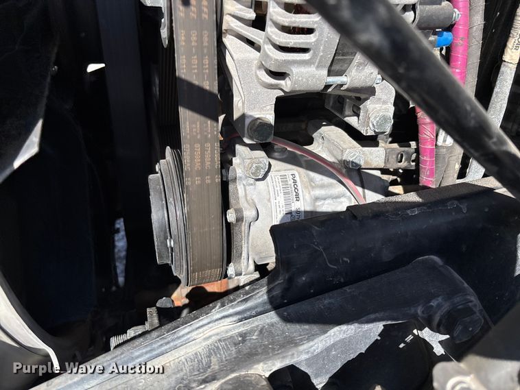 image for item FB3266 2019 Peterbilt 579 semi truck