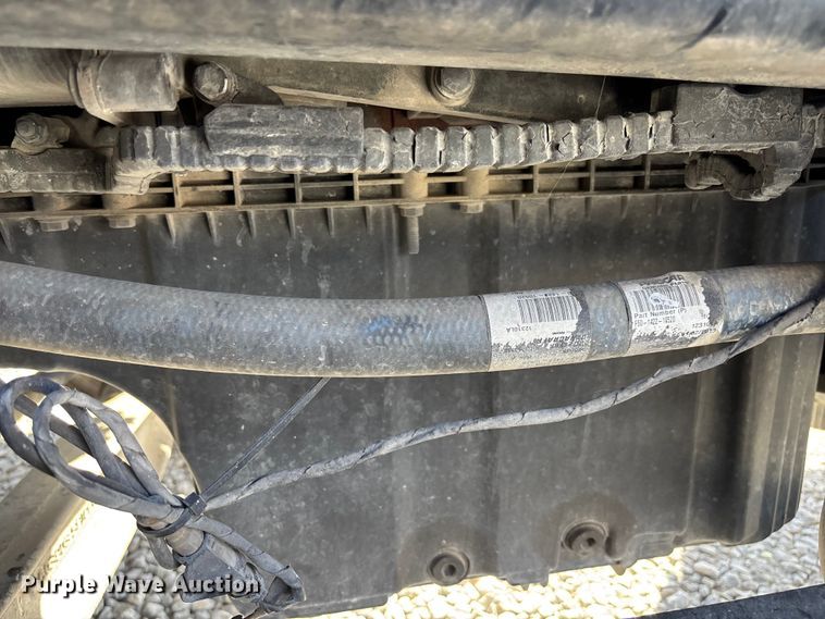 image for item FB3266 2019 Peterbilt 579 semi truck