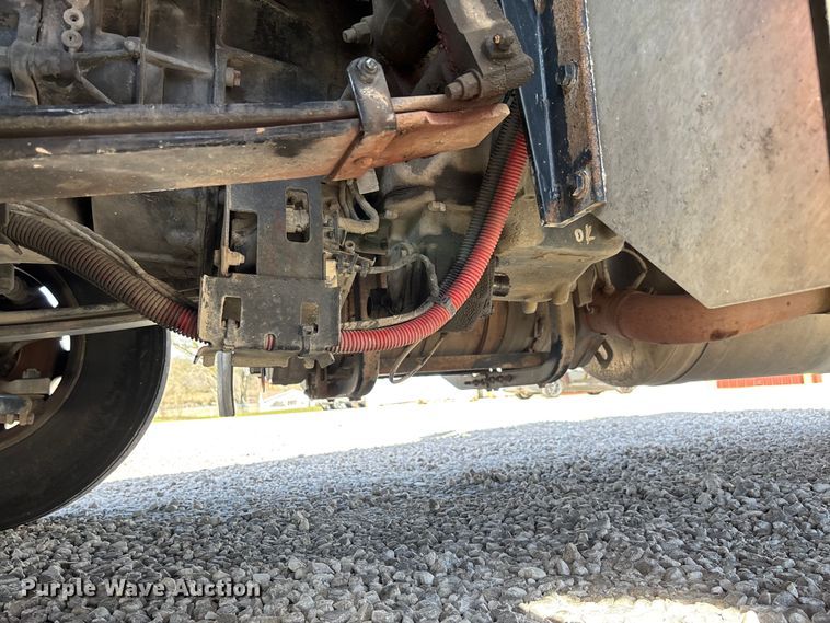 image for item FB3267 2019 Peterbilt 579 semi truck