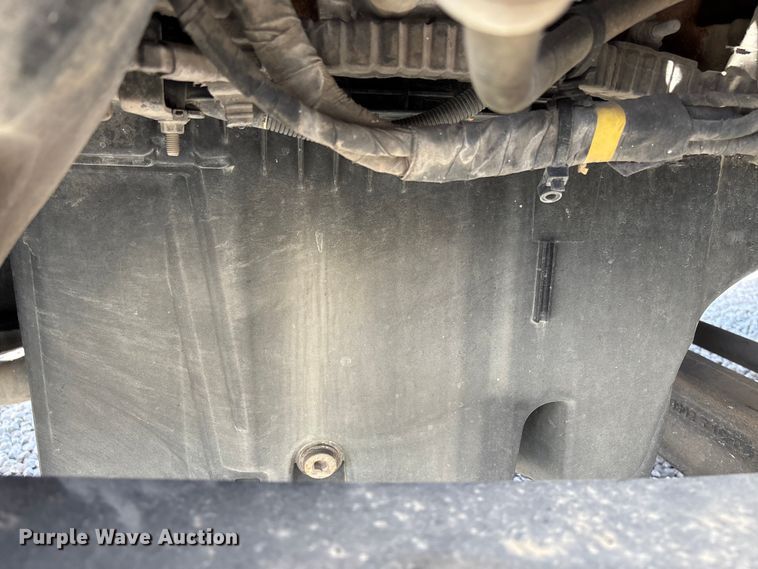 image for item FB3268 2019 Peterbilt 579 semi truck