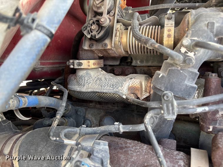 image for item FB3268 2019 Peterbilt 579 semi truck