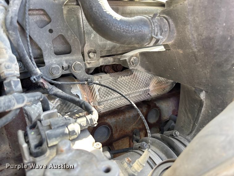 image for item FB3268 2019 Peterbilt 579 semi truck