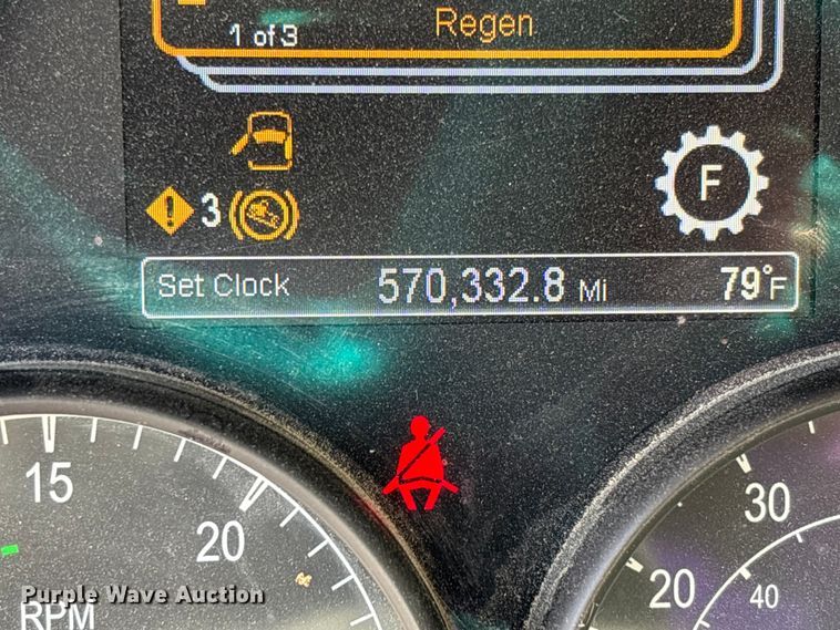 image for item FB3269 2017 Peterbilt 579 semi truck