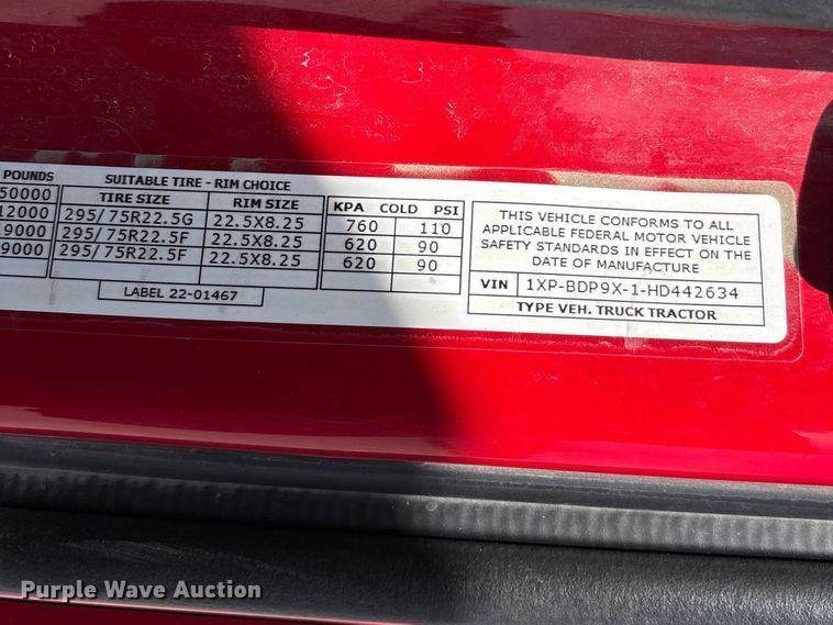 image for item FB3269 2017 Peterbilt 579 semi truck