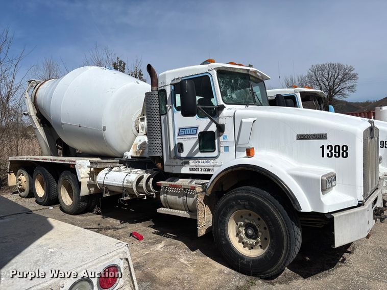 image for item FB3271 2005 Kenworth T800 ready mix truck