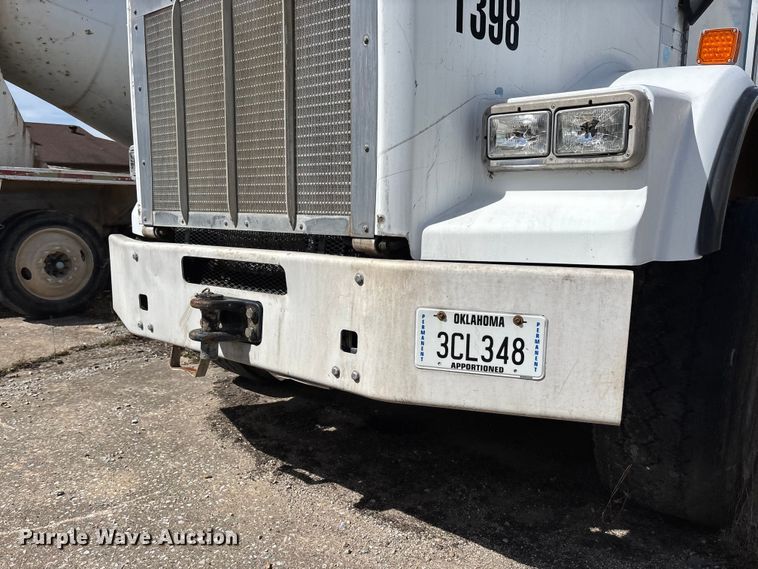 image for item FB3271 2005 Kenworth T800 ready mix truck