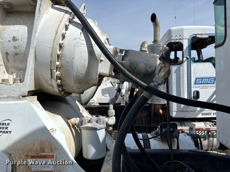 image for item FB3271 2005 Kenworth T800 ready mix truck