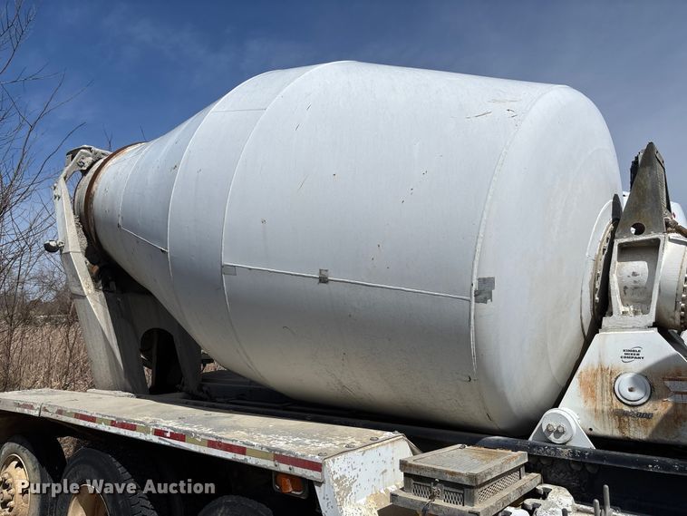 image for item FB3271 2005 Kenworth T800 ready mix truck