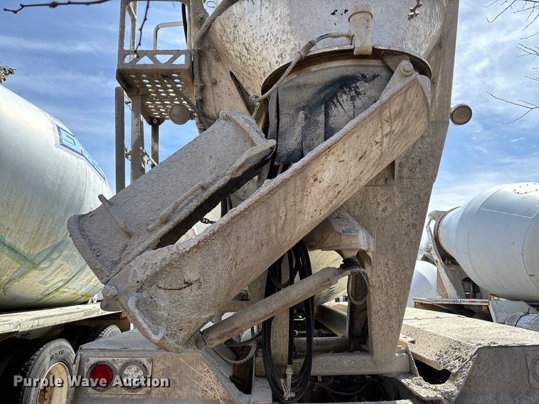 image for item FB3271 2005 Kenworth T800 ready mix truck