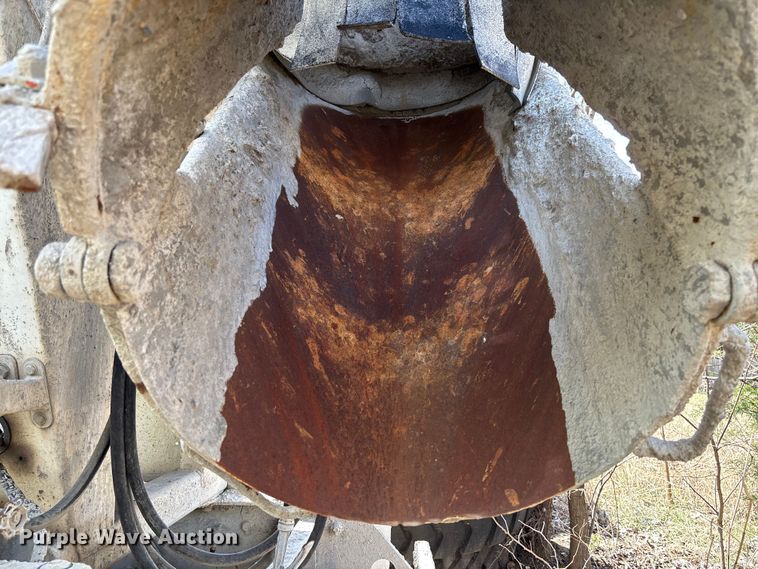 image for item FB3271 2005 Kenworth T800 ready mix truck