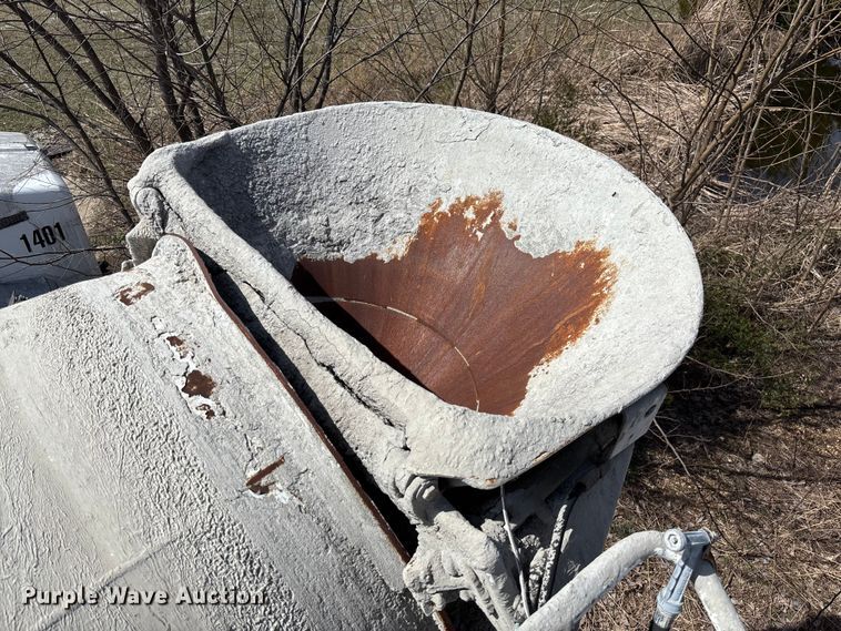 image for item FB3271 2005 Kenworth T800 ready mix truck