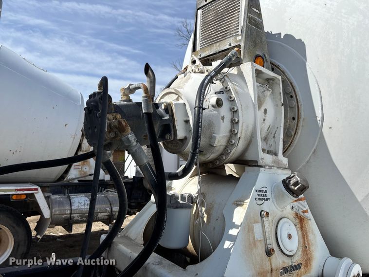 image for item FB3271 2005 Kenworth T800 ready mix truck