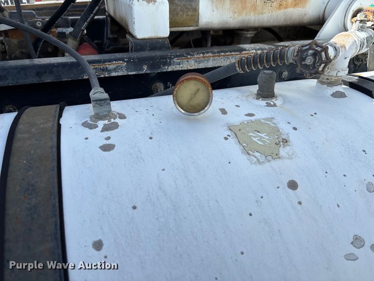 image for item FB3271 2005 Kenworth T800 ready mix truck