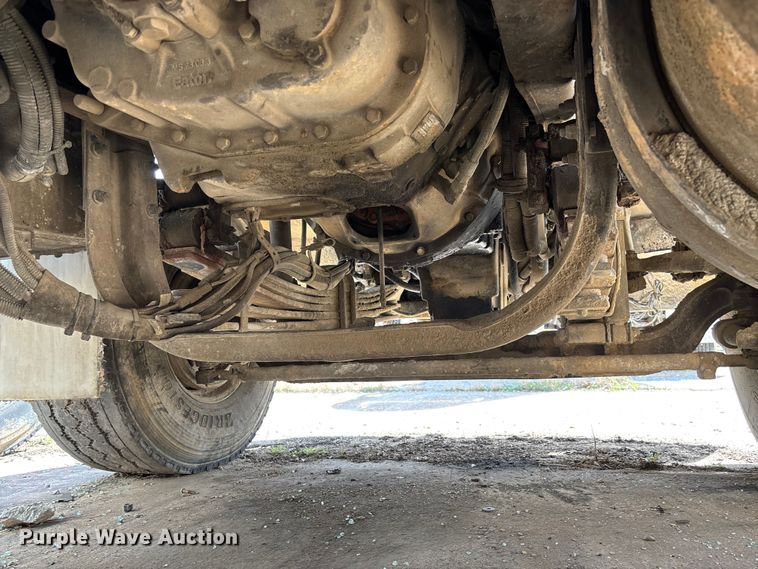 image for item FB3271 2005 Kenworth T800 ready mix truck