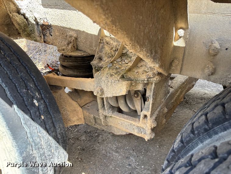 image for item FB3271 2005 Kenworth T800 ready mix truck