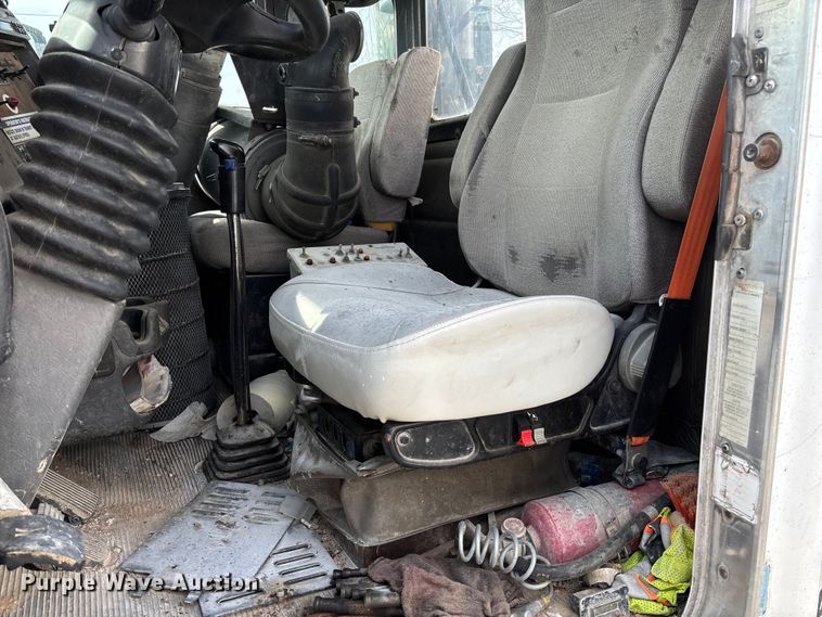 image for item FB3271 2005 Kenworth T800 ready mix truck